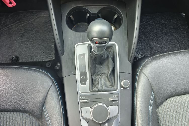 奥迪A3 2020款 Sportback 35 TFSI 时尚型 国VI中控内饰7008