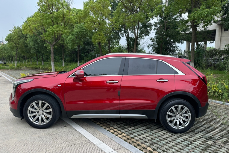 凯迪拉克XT4 2022款 28T 两驱豪华型车身外观6007