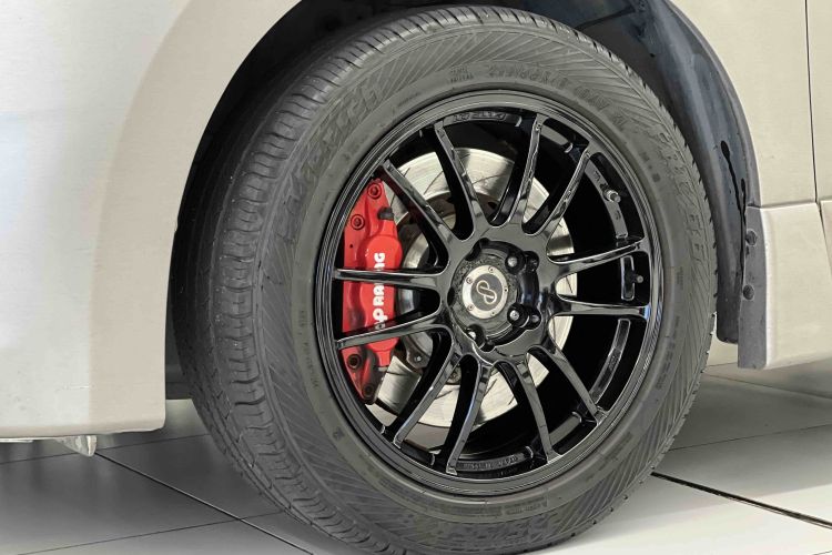 日产 贵士 2013款 3.5L SL车身外观6006