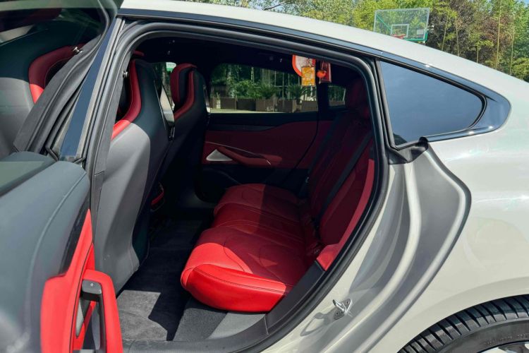 小米汽车 小米SU7 2024款 四驱超长续航高阶智驾Max版中控内饰7007