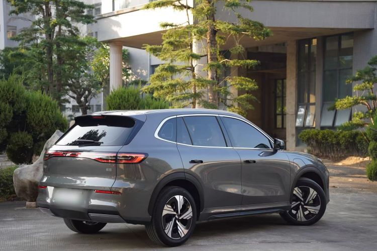 吉利银河 银河E5 2024款 530km 星舰版车身外观6005