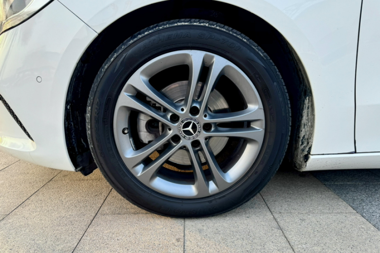 奔驰B级 2020款 B 180车身外观6008