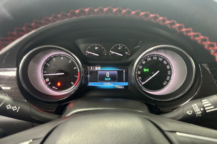 别克 威朗 2018款 三厢 20T 双离合领先型中控内饰15