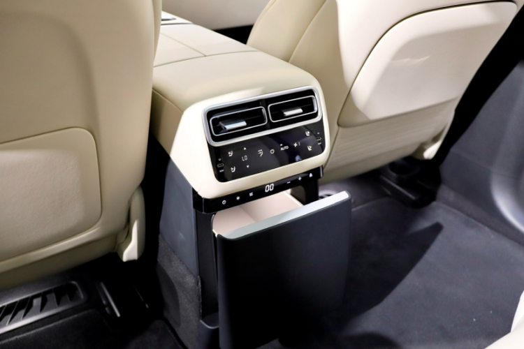 理想汽车 理想L7 2024款 MAX中控内饰7006