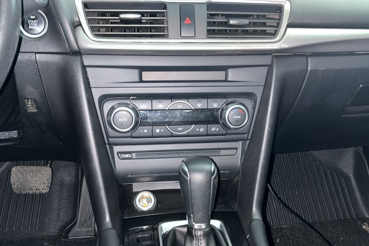 马自达3 昂克赛拉 2017款 三厢 1.5L 自动豪华型 国V局部细节16