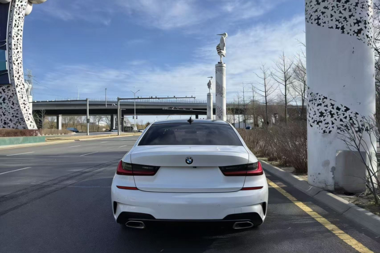 宝马3系 2020款 320Li M运动套装车身外观6006