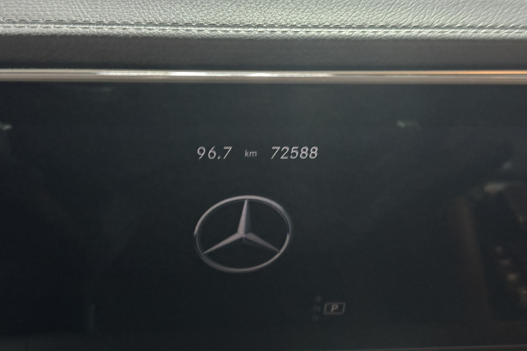 奔驰GLS 2023款 改款 GLS 450 4MATIC 时尚型中控内饰15