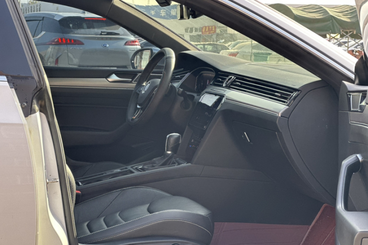 一汽-大众CC 2020款 330TSI 魅颜版 国VI车身外观6006