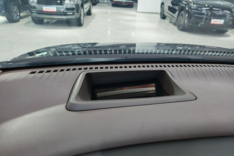 腾势D9 2024款 DM-i 980 四驱尊荣型中控内饰7007