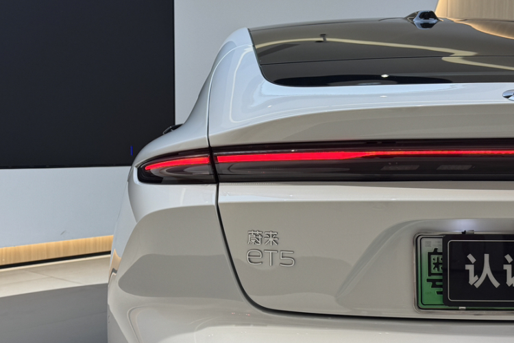 蔚来ET5 2022款 75kWh车身外观6007