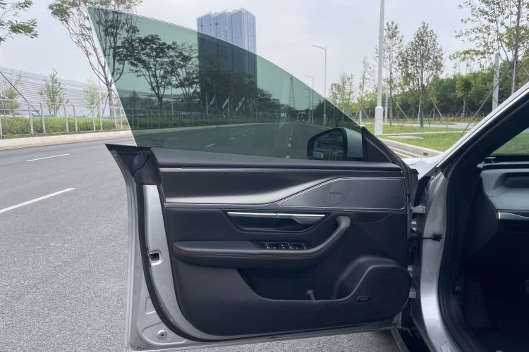 小鹏P7 2023款 P7i 702 Pro车身外观6009