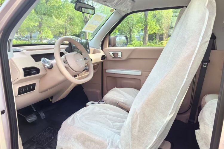 吉利银河 2024款 熊猫mini 200km 耐力熊中控内饰7002