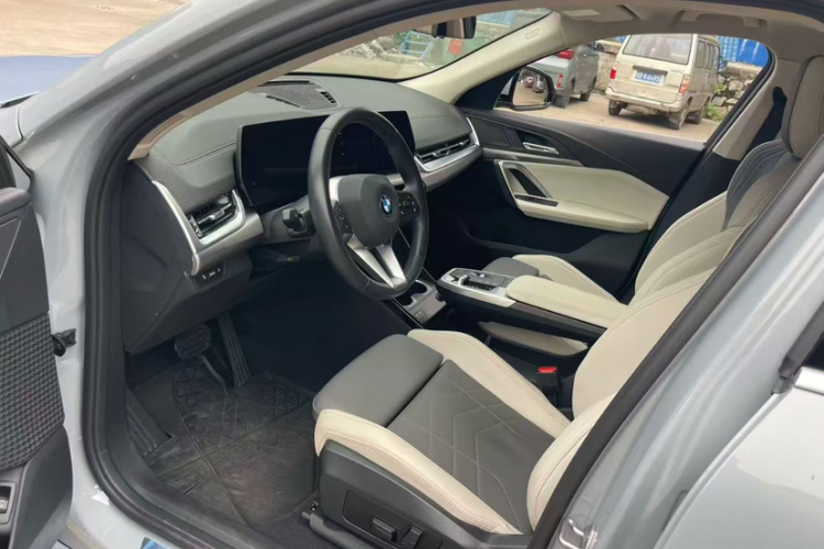 宝马X2(进口) 2024款 sDrive25i M运动套装中控内饰7002