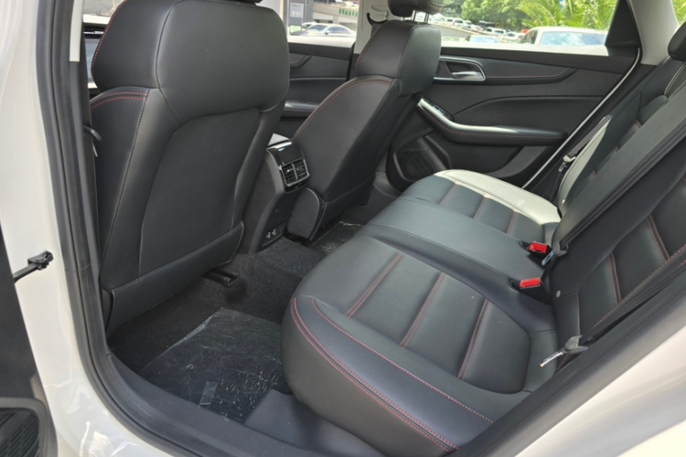 名爵 MG6 2023款 1.5T 经典版中控内饰7001