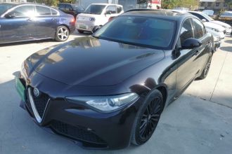 阿尔法·罗密欧 Giulia朱丽叶 2017款 2.0T 200HP 精英版