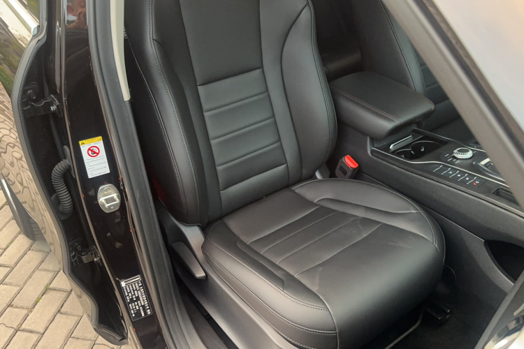 魏牌 VV5 2019款 1.5T 两驱颜先锋局部细节41