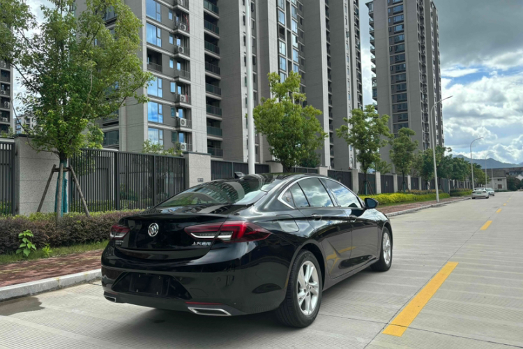 别克 君威 2020款 552T 豪华型车身外观6005