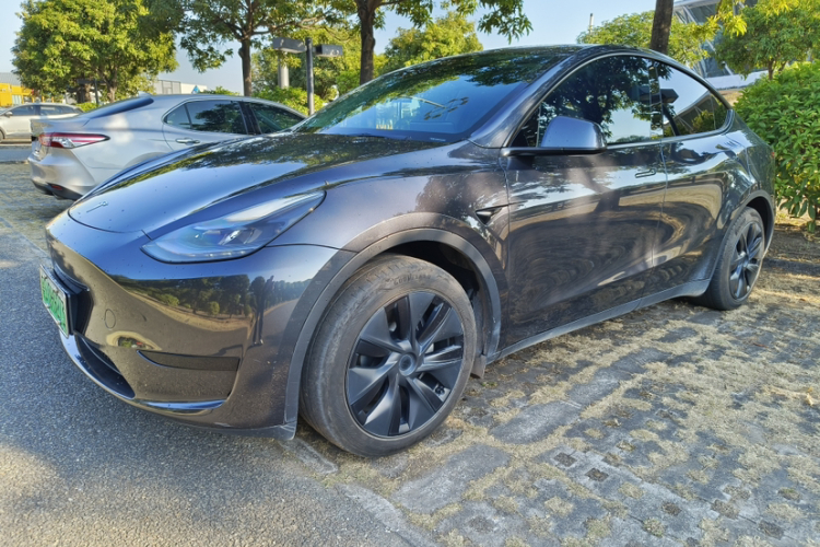 特斯拉 Model Y 2024款 后轮驱动版车身外观6003