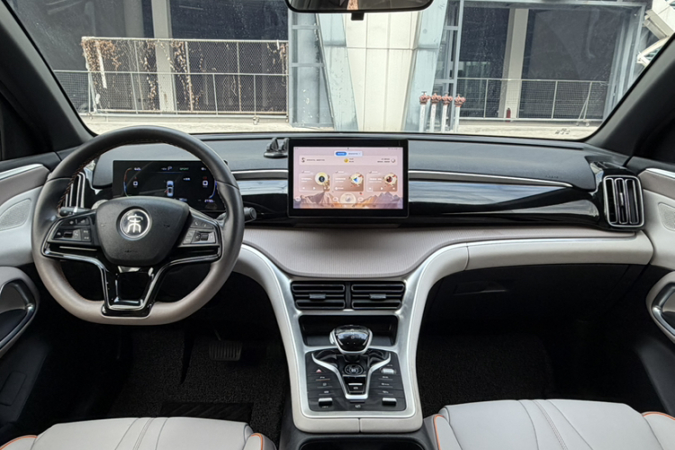 比亚迪 宋Pro新能源 2023款 冠军版 DM-i 71KM领航型中控内饰7002