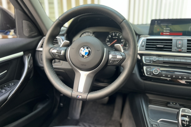 宝马3系 2018款 320Li M运动曜夜版中控内饰7003