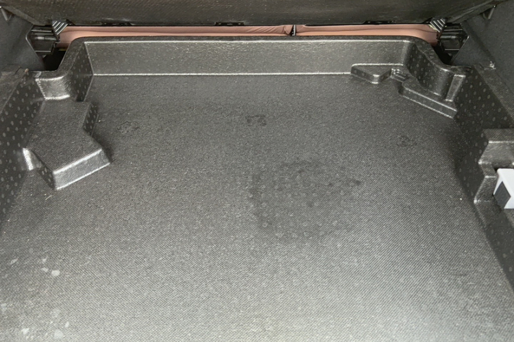 奇瑞 瑞虎8 L 2024款 2.0T 两驱尊贵版 5座局部细节9001