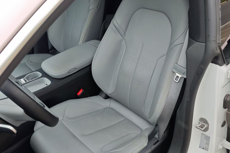 蔚来ET5 2024款 75kWh中控内饰7003