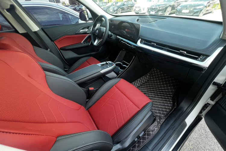 宝马X1 2023款 sDrive25Li X设计套装中控内饰7007