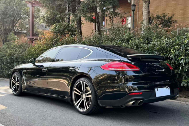 保时捷 2014款 Panamera Executive 3.0T车身外观6002