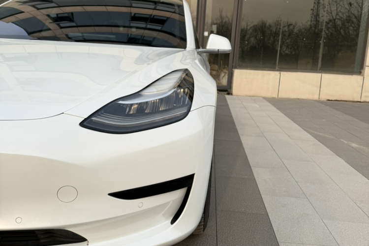 特斯拉 Model 3 2019款 标准续航后驱升级版车身外观6007