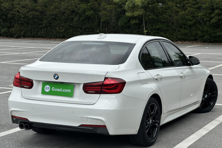 宝马3系 2019款 320i M运动曜夜版车身外观6007