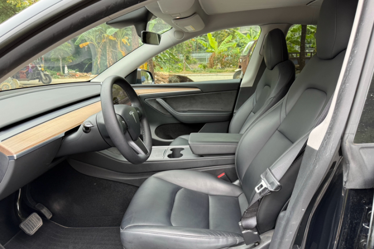 特斯拉 Model Y 2023款 长续航全轮驱动版车身外观6004