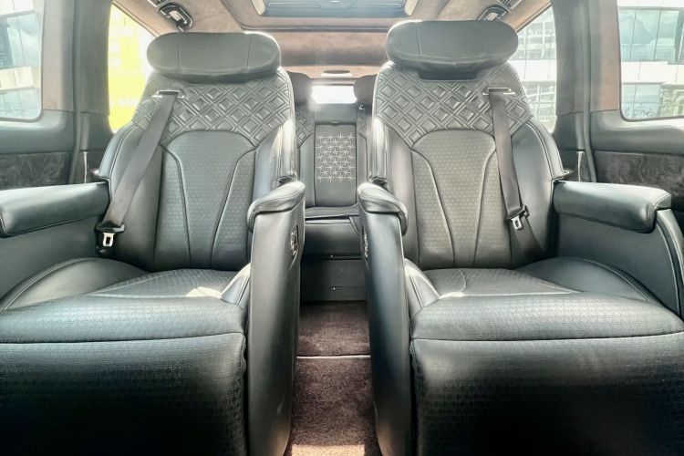 奔驰V级（平行进口）中控内饰7001