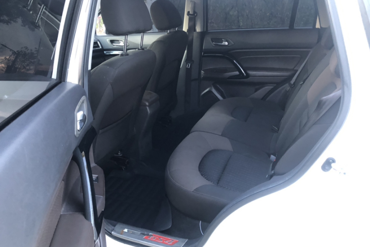 广汽传祺 传祺GS4 2015款 200T 手动舒适版中控内饰7002