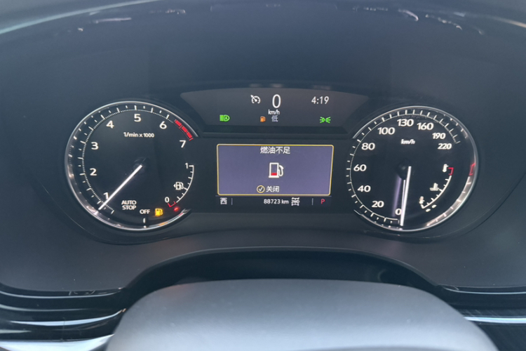 凯迪拉克XT6 2022款 2.0T 七座四驱豪华型中控内饰15