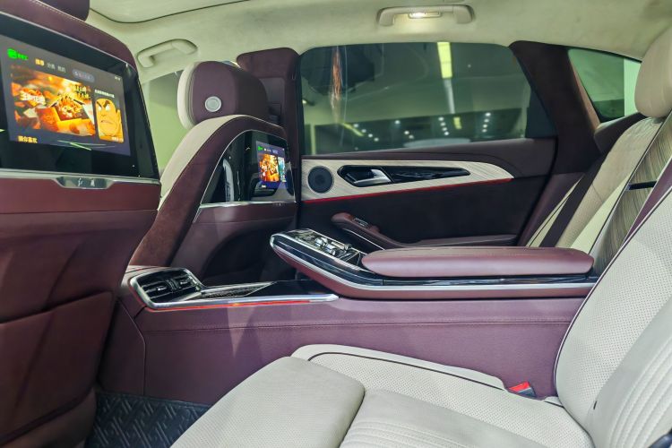 红旗H9 2020款 3.0T 智联旗领四座版中控内饰7002