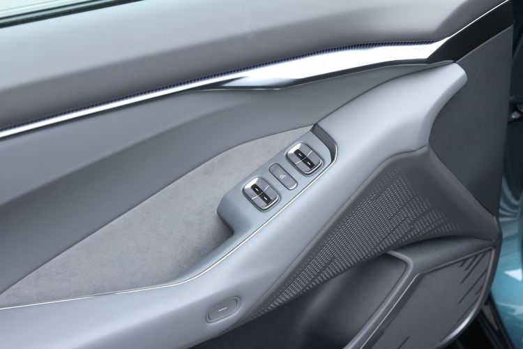 小鹏P7 2025款 750 四驱高性能 Ultra中控内饰7006