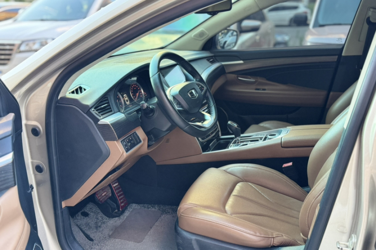 吉利汽车 博瑞 2017款 2.4L 尊雅型中控内饰7003