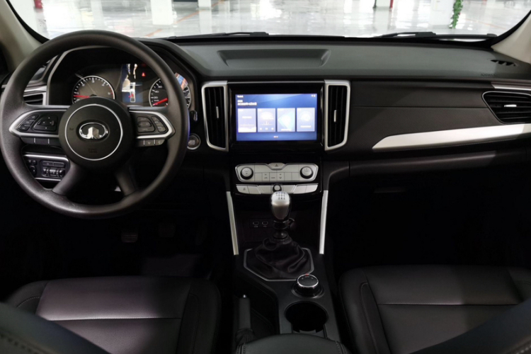 长城 炮 2021款 2.0T商用版手动柴油四驱精英型长箱GW4D20M中控内饰7001