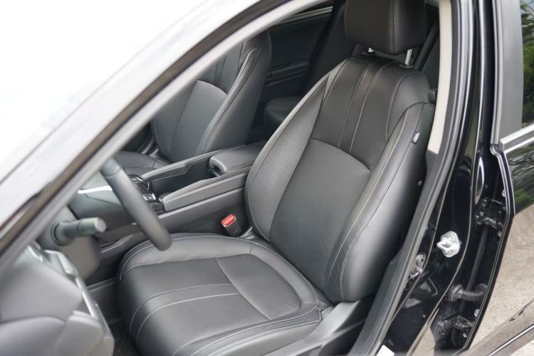 本田 思域 2016款 220TURBO CVT尊贵版中控内饰7009