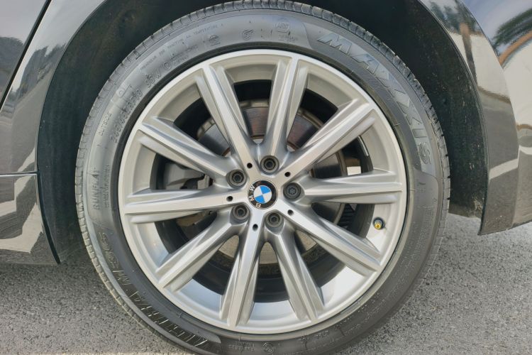 宝马5系 2018款 528Li 上市特别版车身外观6008