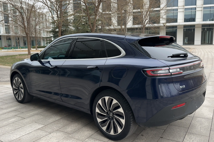 鸿蒙智行 问界M5 2022款 增程后驱标准版车身外观6004