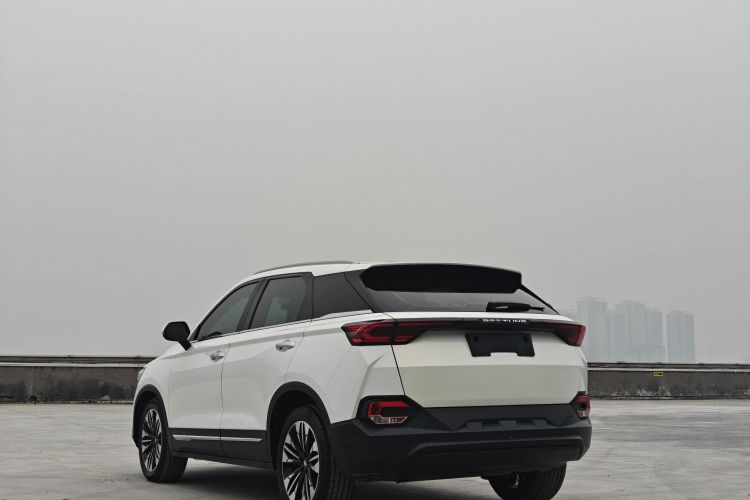 奔腾T77 2019款 230 TID 自动豪华型 国VI车身外观6006