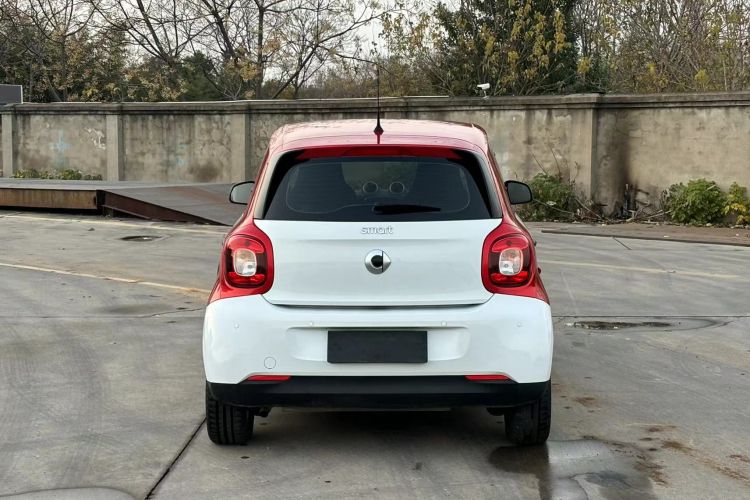 smart forfour 2016款 1.0L 52千瓦灵动版车身外观6004