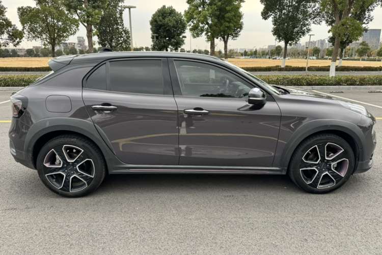 领克02 2019款 高能版 2.0T 自动两驱耀Pro版 国VI车身外观6002