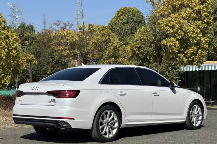 奥迪A4L 2018款 30周年年型 40 TFSI 时尚型车身外观6004