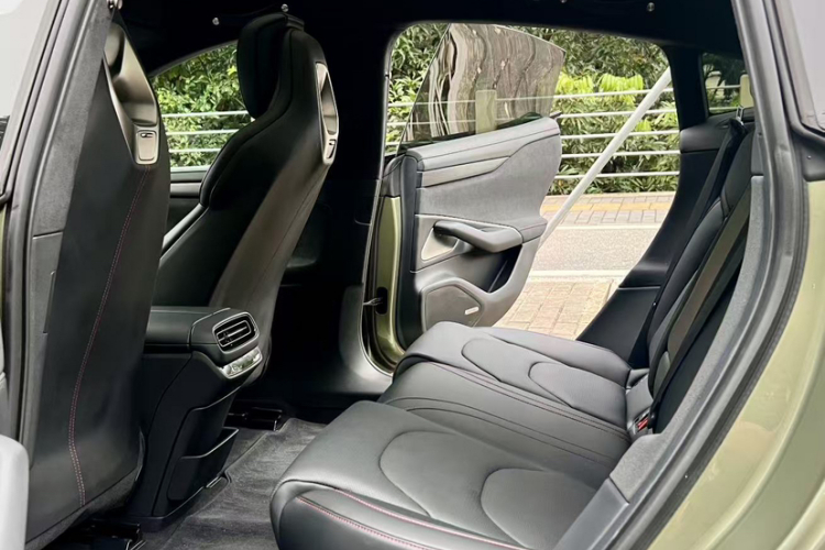 小米汽车 小米SU7 2024款 四驱超长续航高阶智驾Max版中控内饰7006