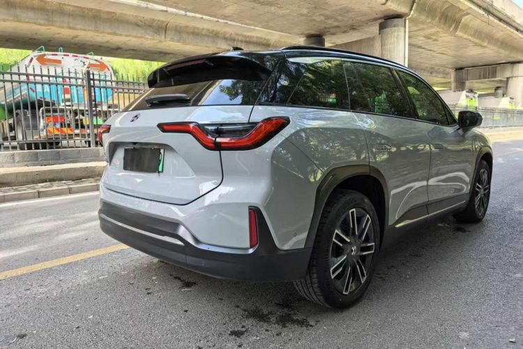 蔚来ES6 2020款 600KM 运动版车身外观6005