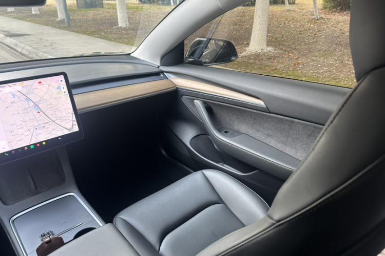 特斯拉 Model 3 2021款 标准续航后驱升级版中控内饰7006