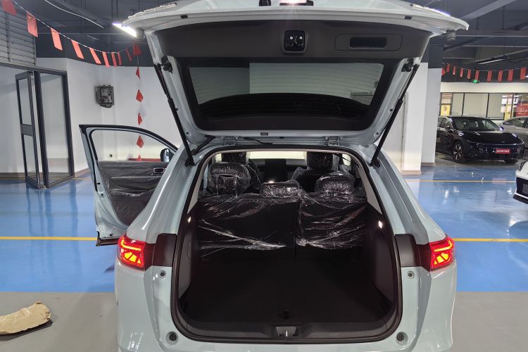 本田 e:NP1 极湃1 2023款 420km 见极版中控内饰7004