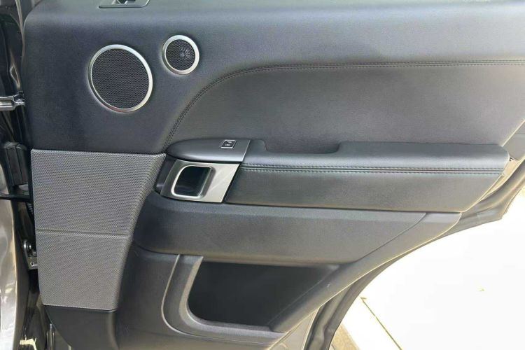 路虎 揽胜运动版 2017款 3.0 SC V6 SE中控内饰7010